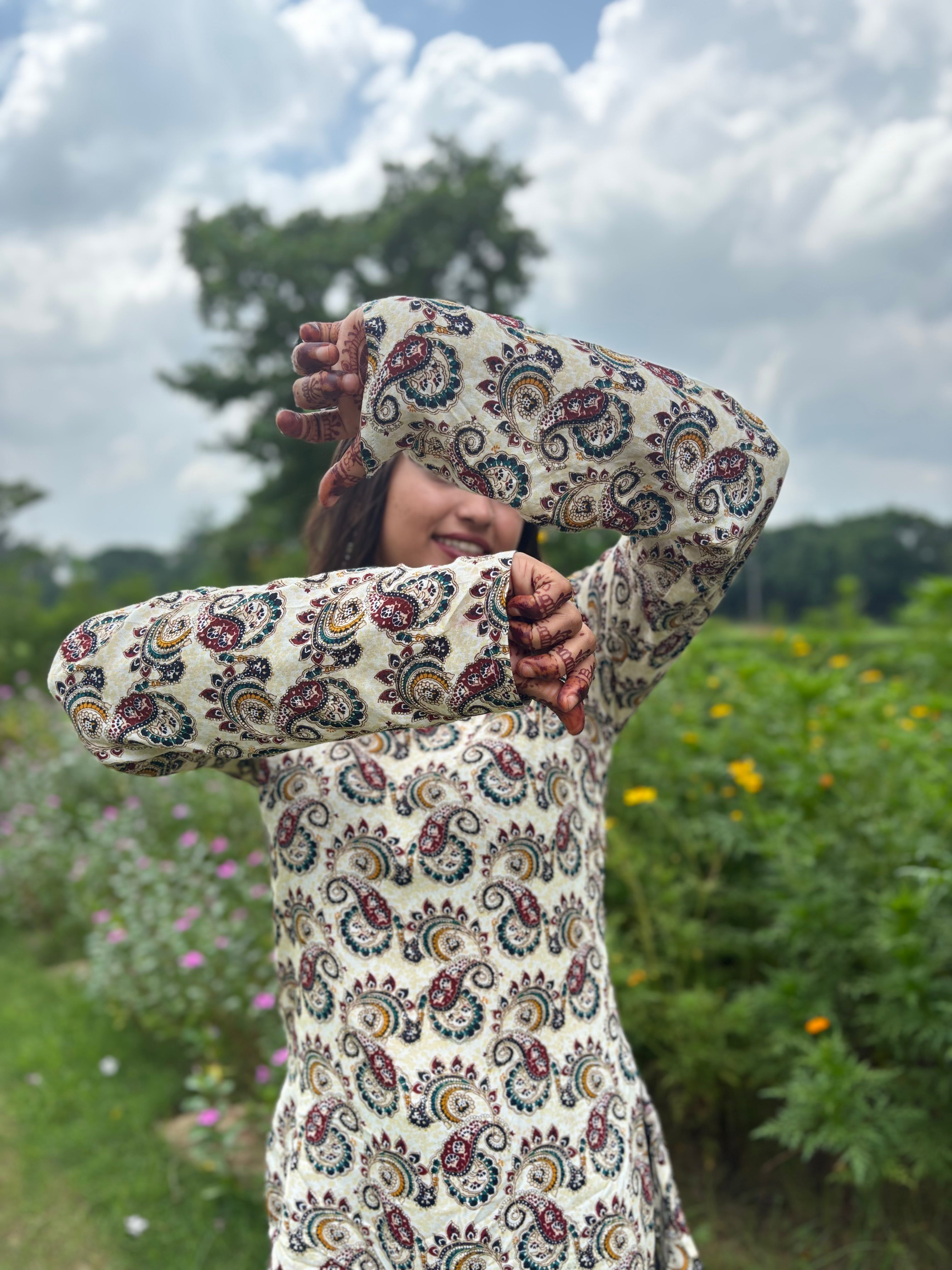 Kashvi Kairi - Kurti Top